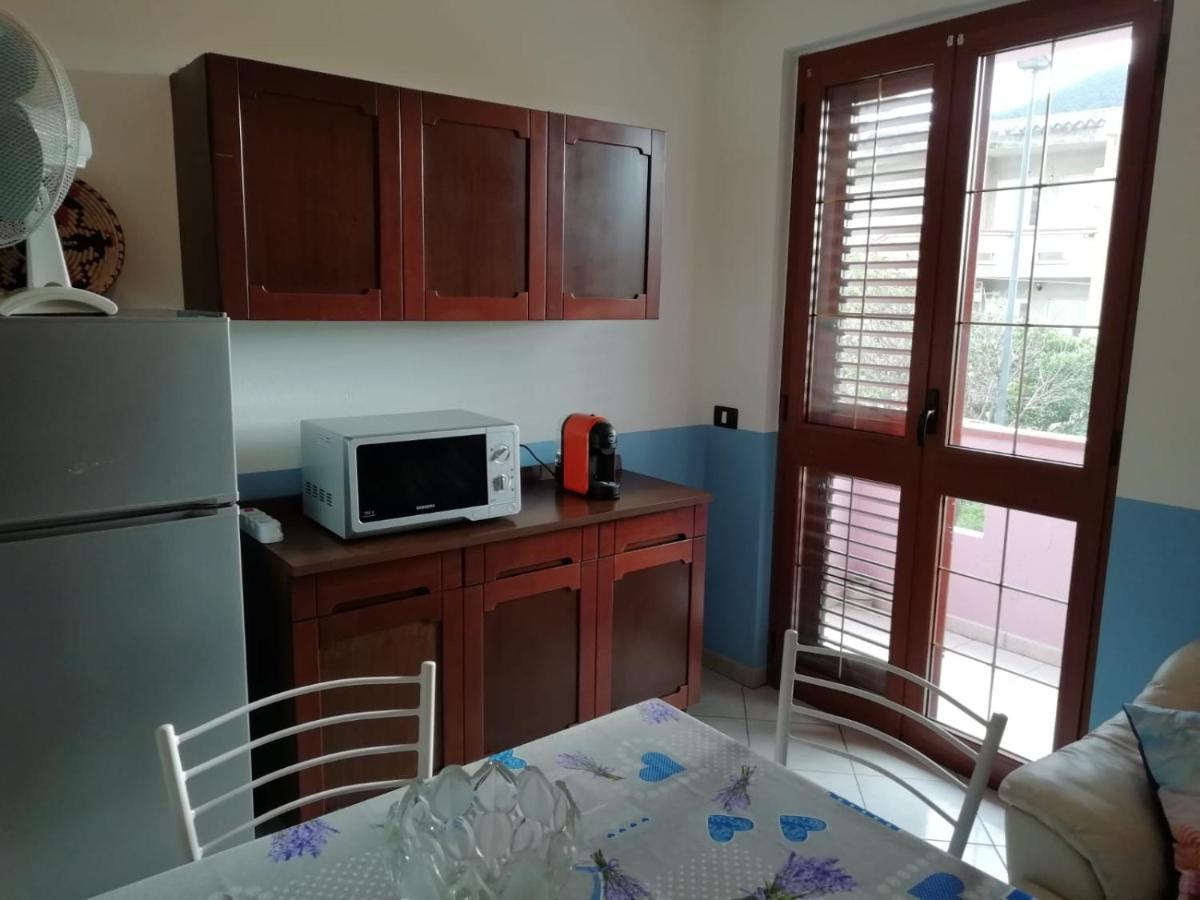 Prendas Antigas - Vacanze A Teulada Apartman Kültér fotó