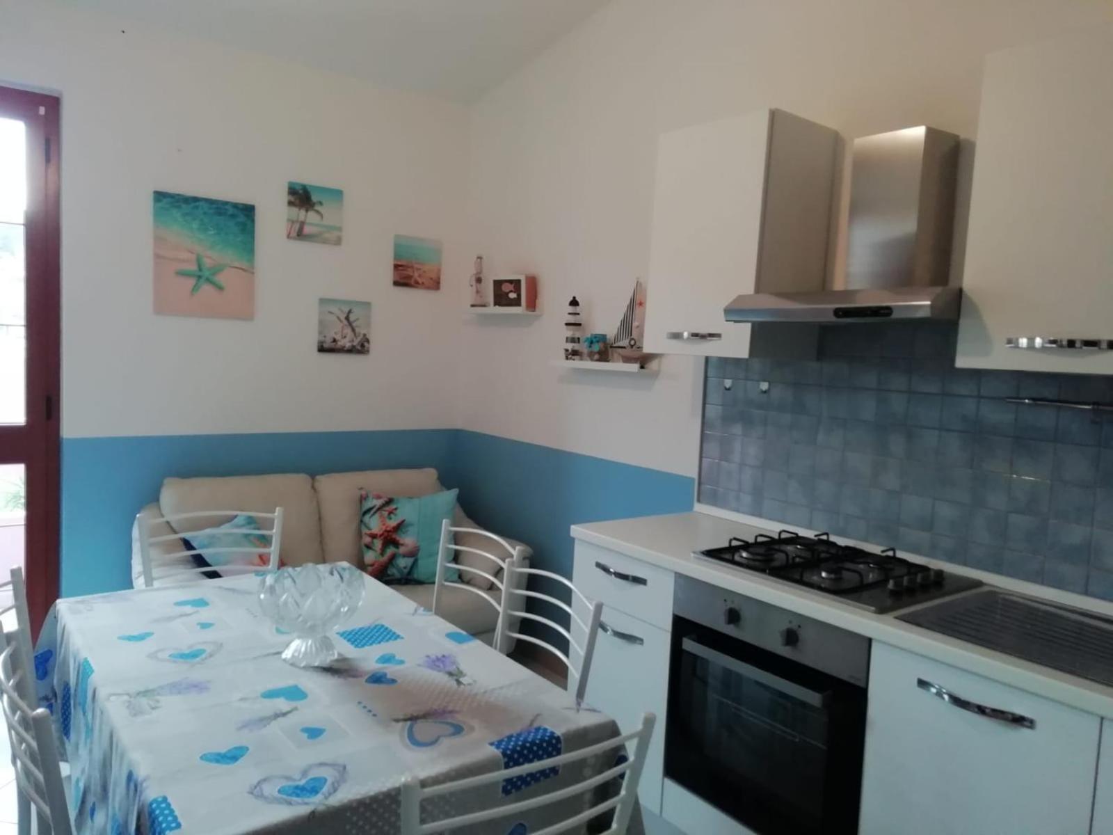 Prendas Antigas - Vacanze A Teulada Apartman Kültér fotó