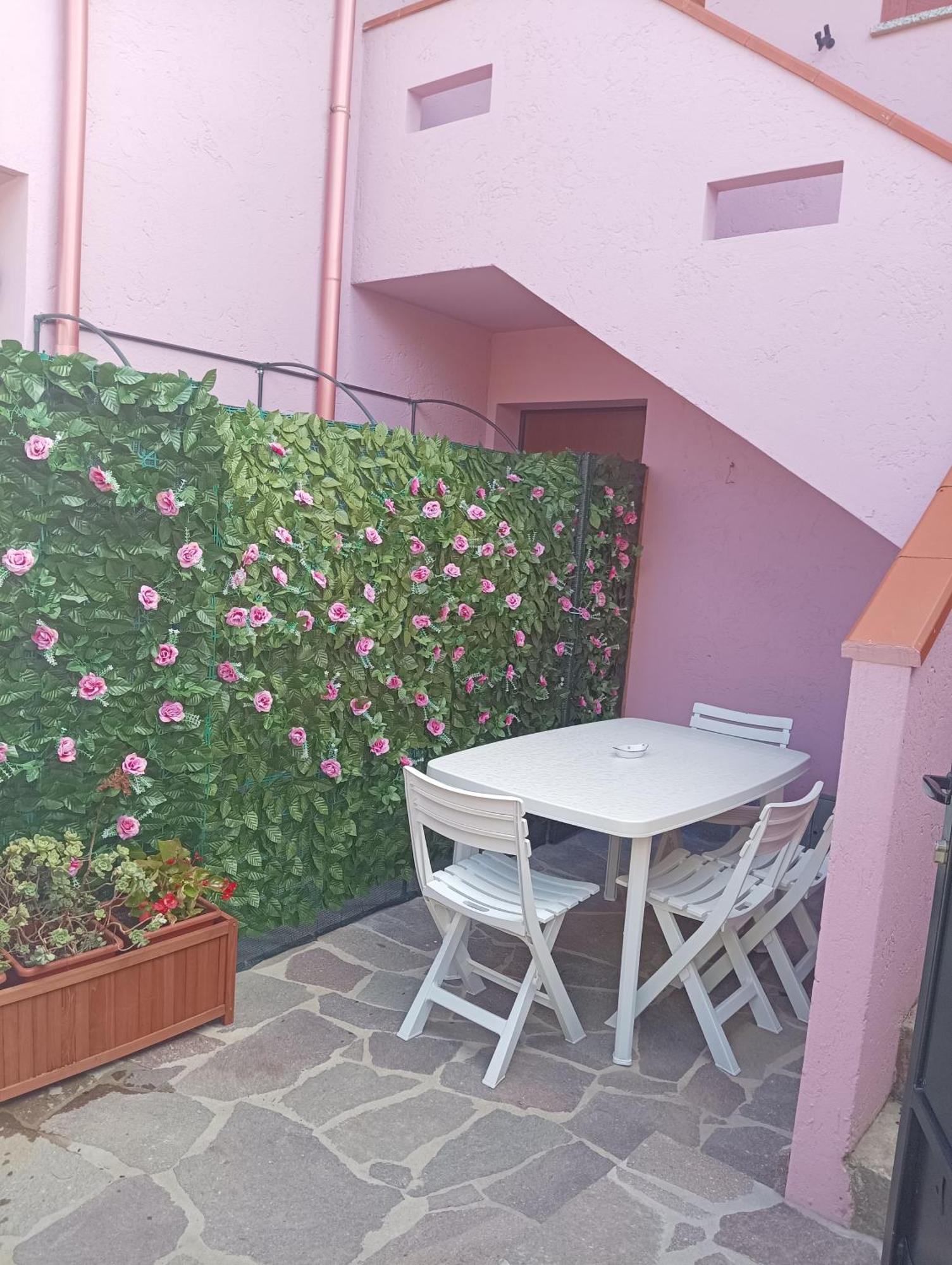 Prendas Antigas - Vacanze A Teulada Apartman Kültér fotó